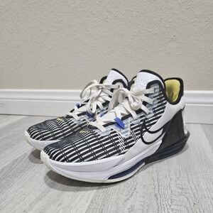 Nike LeBron Witness 6  'White Persian Violet'